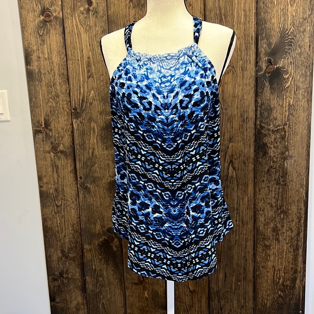 23. Aqua Green Women’s Halter Tankini Swim Top Size: XL 16/18 blue